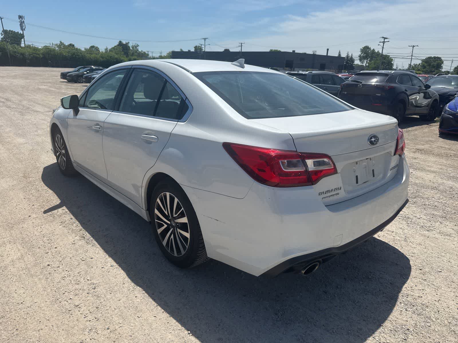 Used 2018 Subaru Legacy 2.5i Premium w/ Moonroof Package AWD/4WD image 2