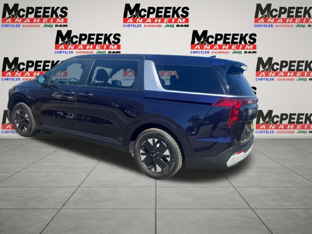 Used 2026 Kia Carnival LXS FWD image 4