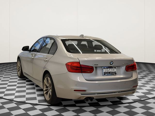 Used 2017 BMW 330i xDrive Sedan AWD/4WD image 10