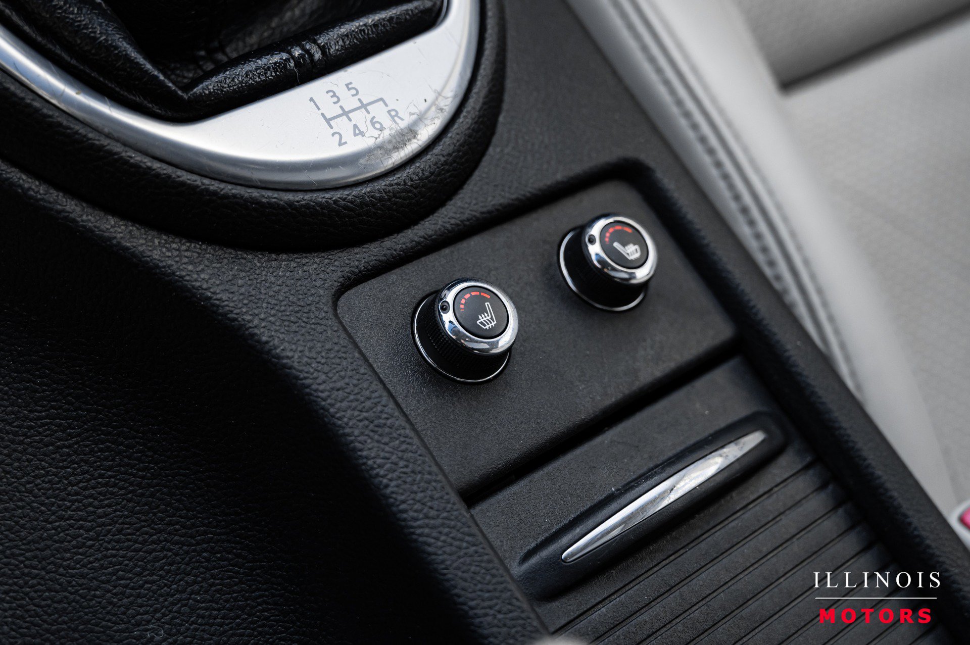 Used 2013 INFINITI G37 Sport image 30