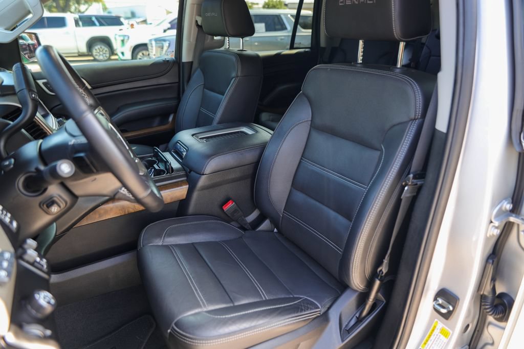 Used 2020 GMC Yukon Denali w/ Denali Ultimate Package RWD image 7