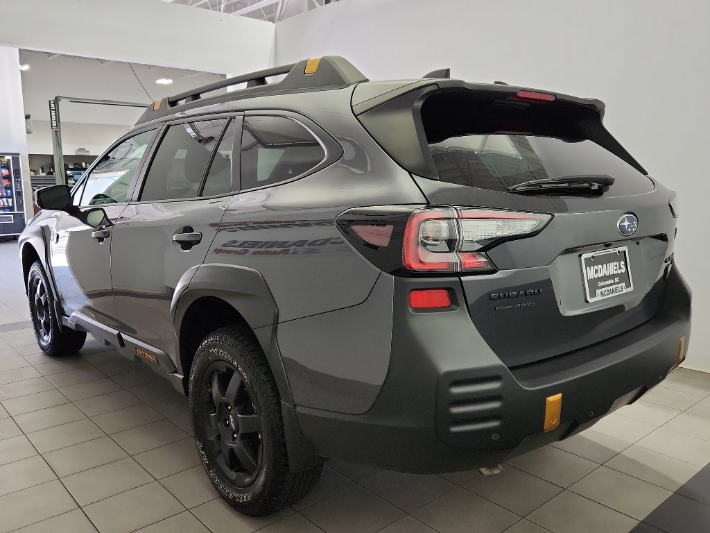 Used 2025 Subaru Outback Wilderness AWD/4WD image 5
