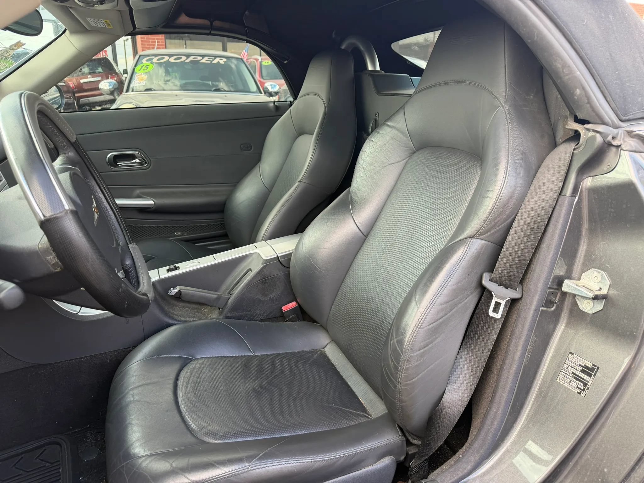 Used 2005 Chrysler Crossfire Limited RWD image 13