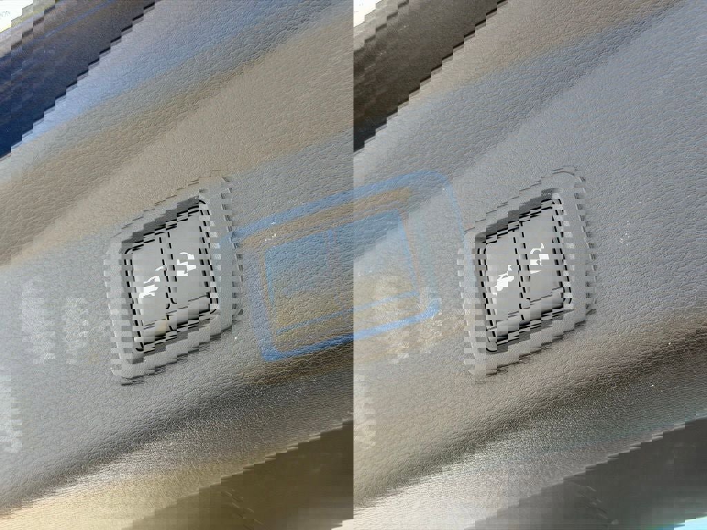 Used 2024 Mitsubishi Outlander SE image 22