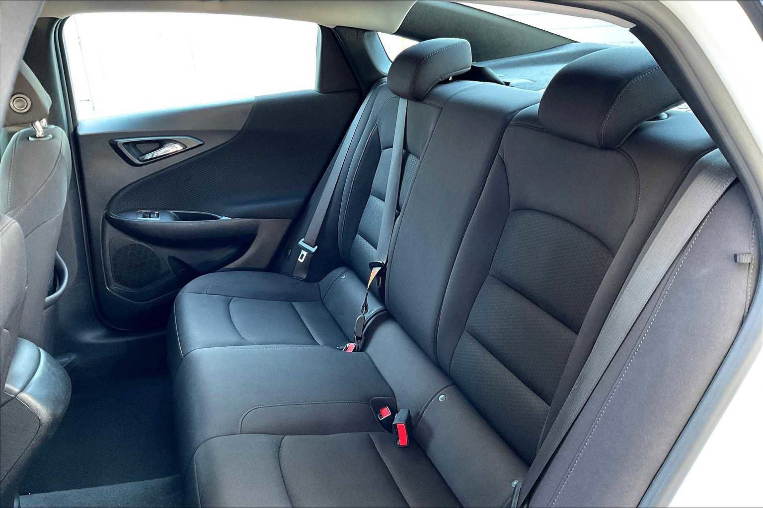 Used 2023 Chevrolet Malibu LS image 18