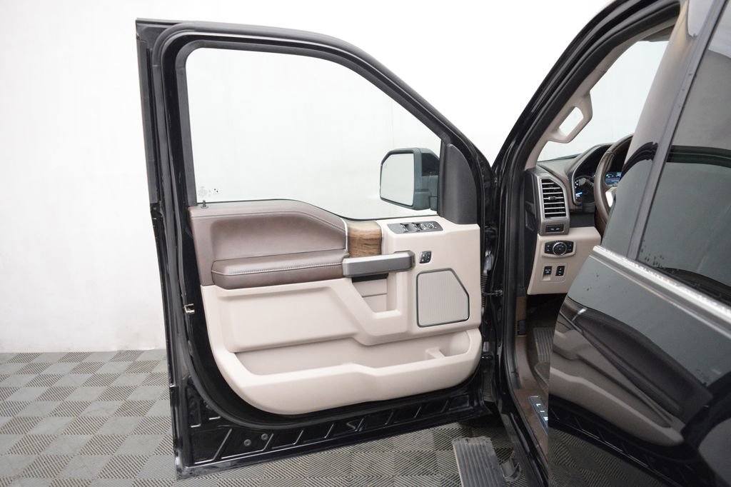 Used 2020 Ford F150 Limited w/ Trailer Tow Package image 9