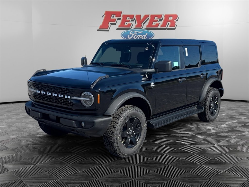 New 2025 Ford Bronco Outer Banks w/ Black Appearance Package