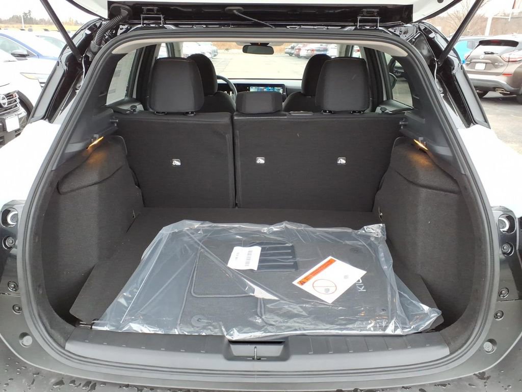 New 2026 Nissan Kicks SV w/ Cold Weather Package AWD/4WD image 9