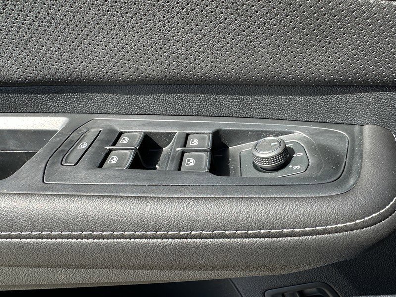 New 2025 Volkswagen Atlas SEL image 20