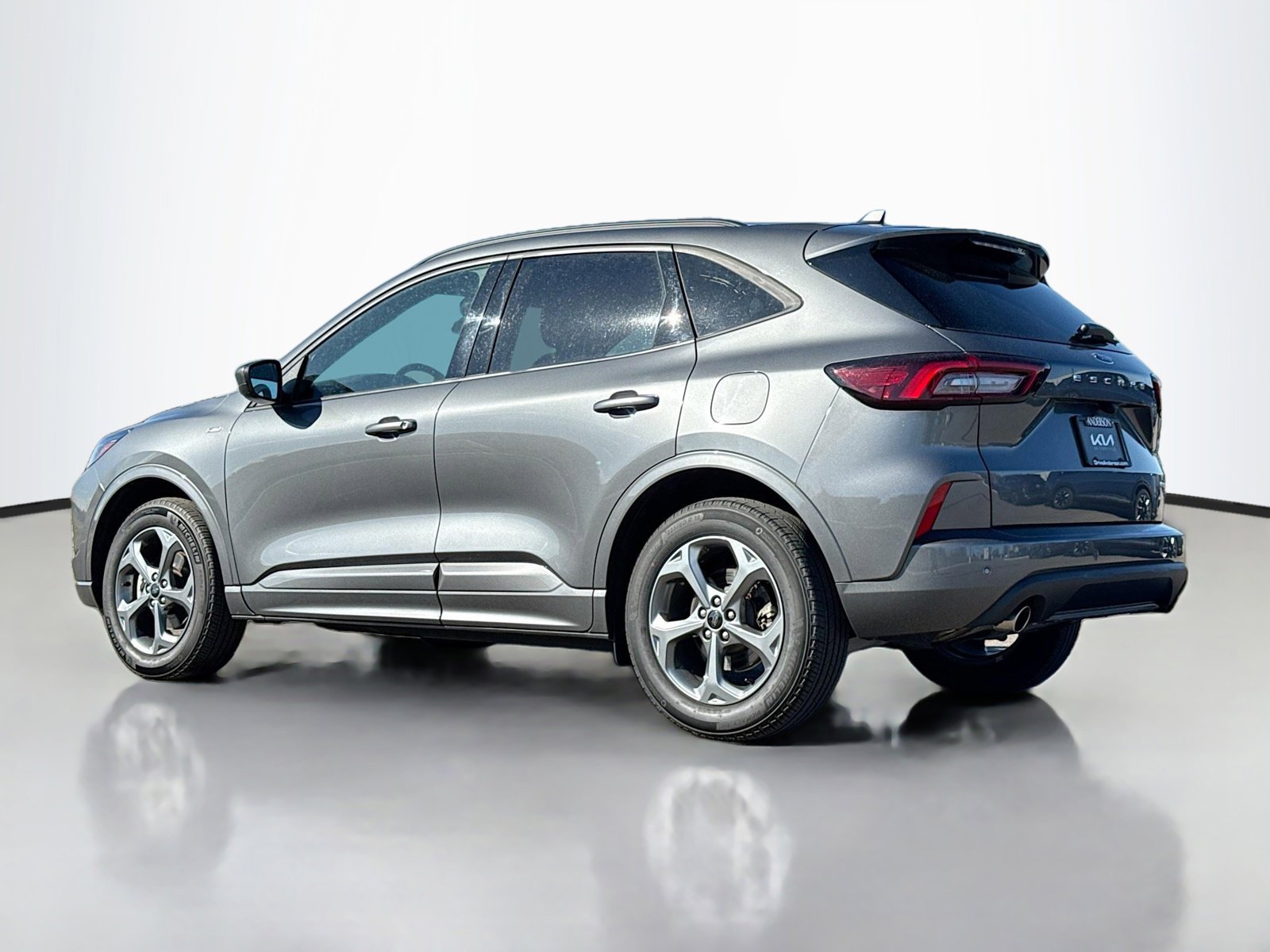 Used 2023 Ford Escape ST-Line w/ Tech Pack #1 image 13