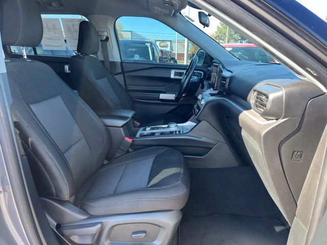 Used 2022 Ford Explorer XLT AWD/4WD image 11