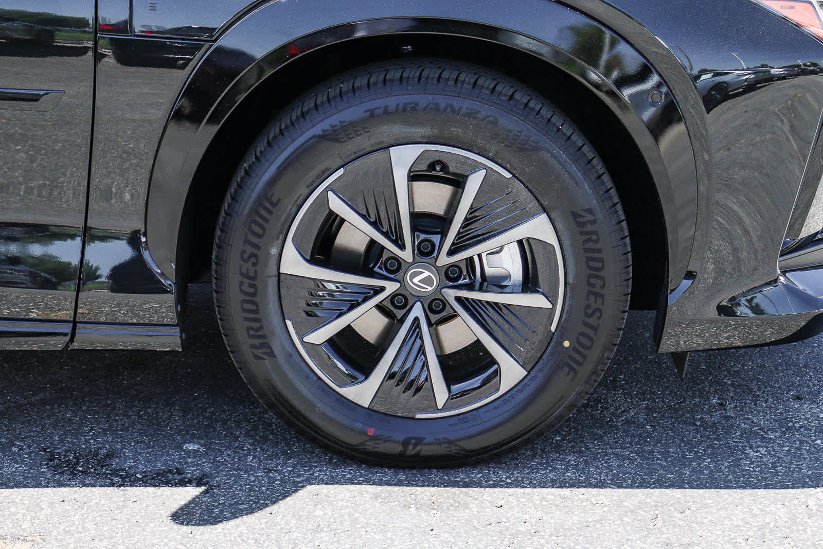 New 2026 Lexus RZ 450e AWD image 9
