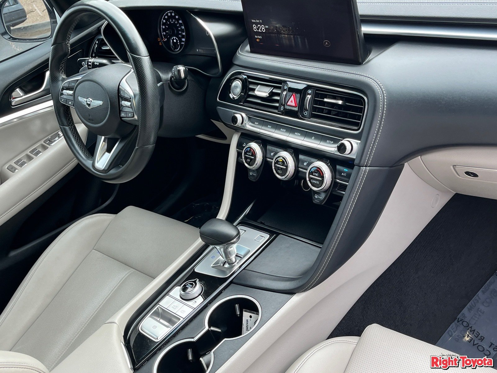 Used 2022 Genesis G70 2.0T RWD image 12