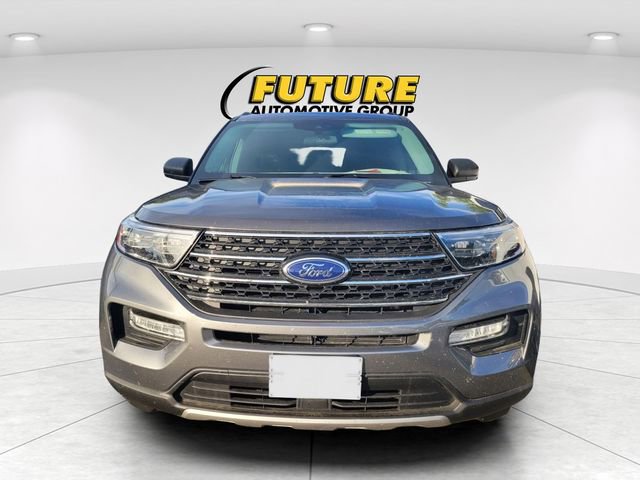Used 2023 Ford Explorer XLT w/ Equipment Group 202A RWD image 2