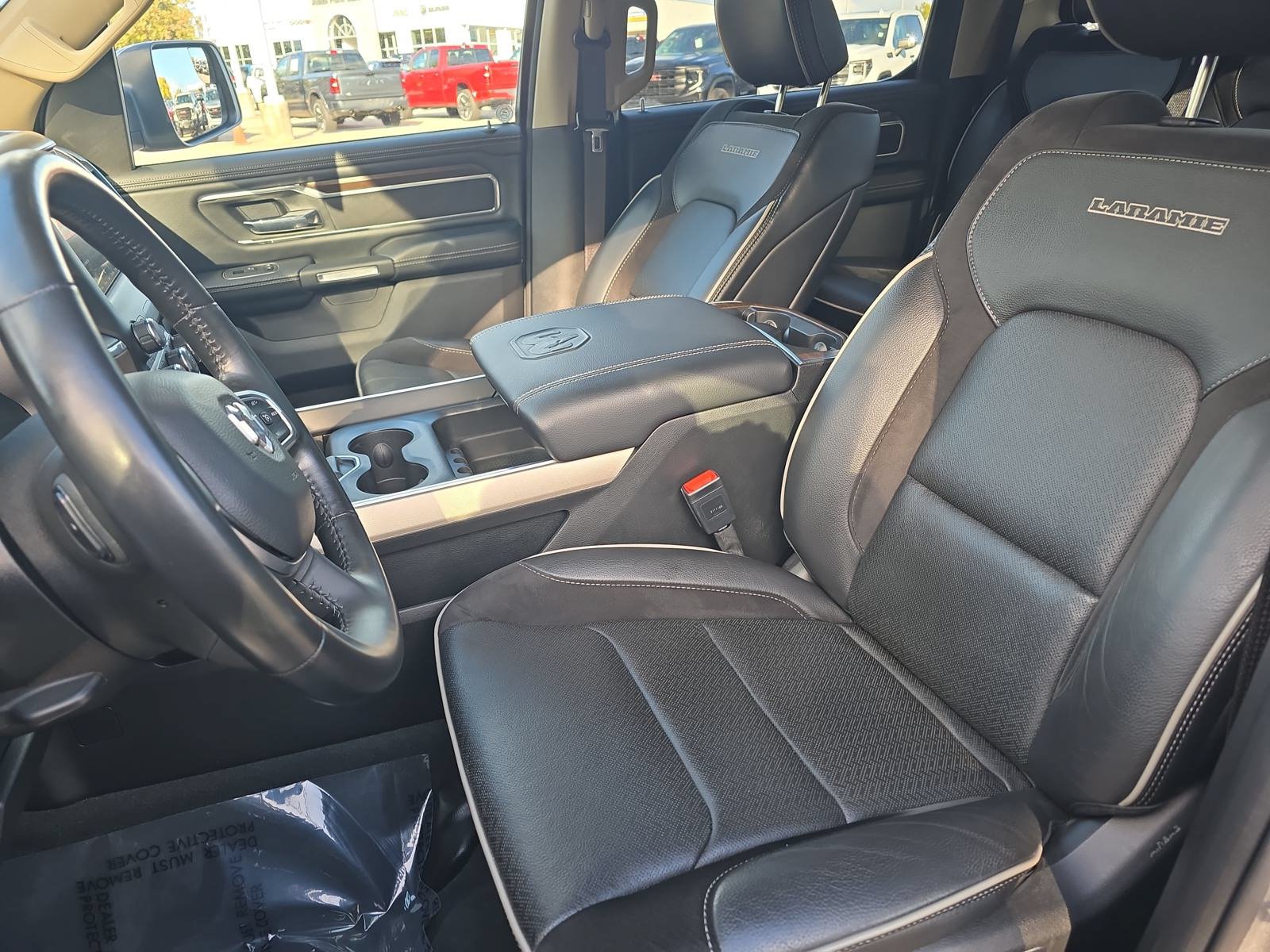 Used 2021 RAM 1500 Laramie AWD/4WD image 15