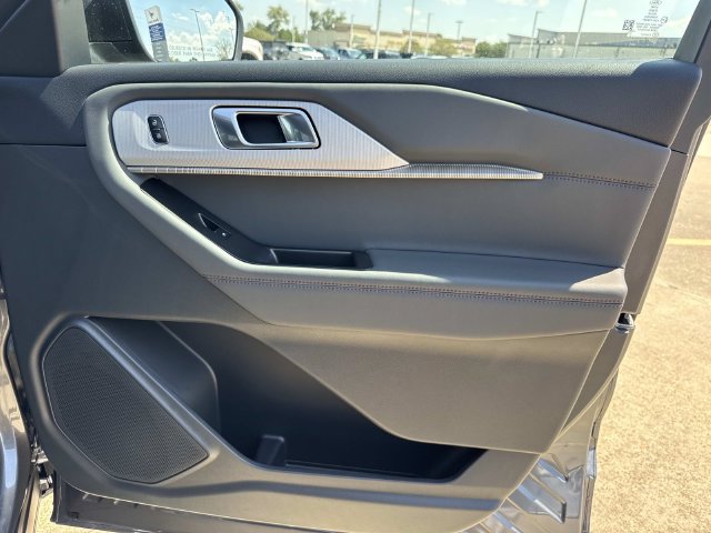 New 2027 Ford Explorer Active w/ Active Comfort Package RWD image 14