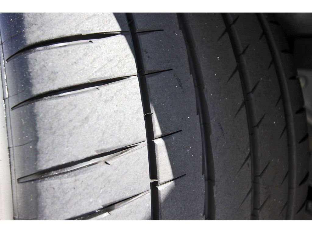 Used 2021 Ford Mustang Shelby GT500 w/ Technology Package image 32