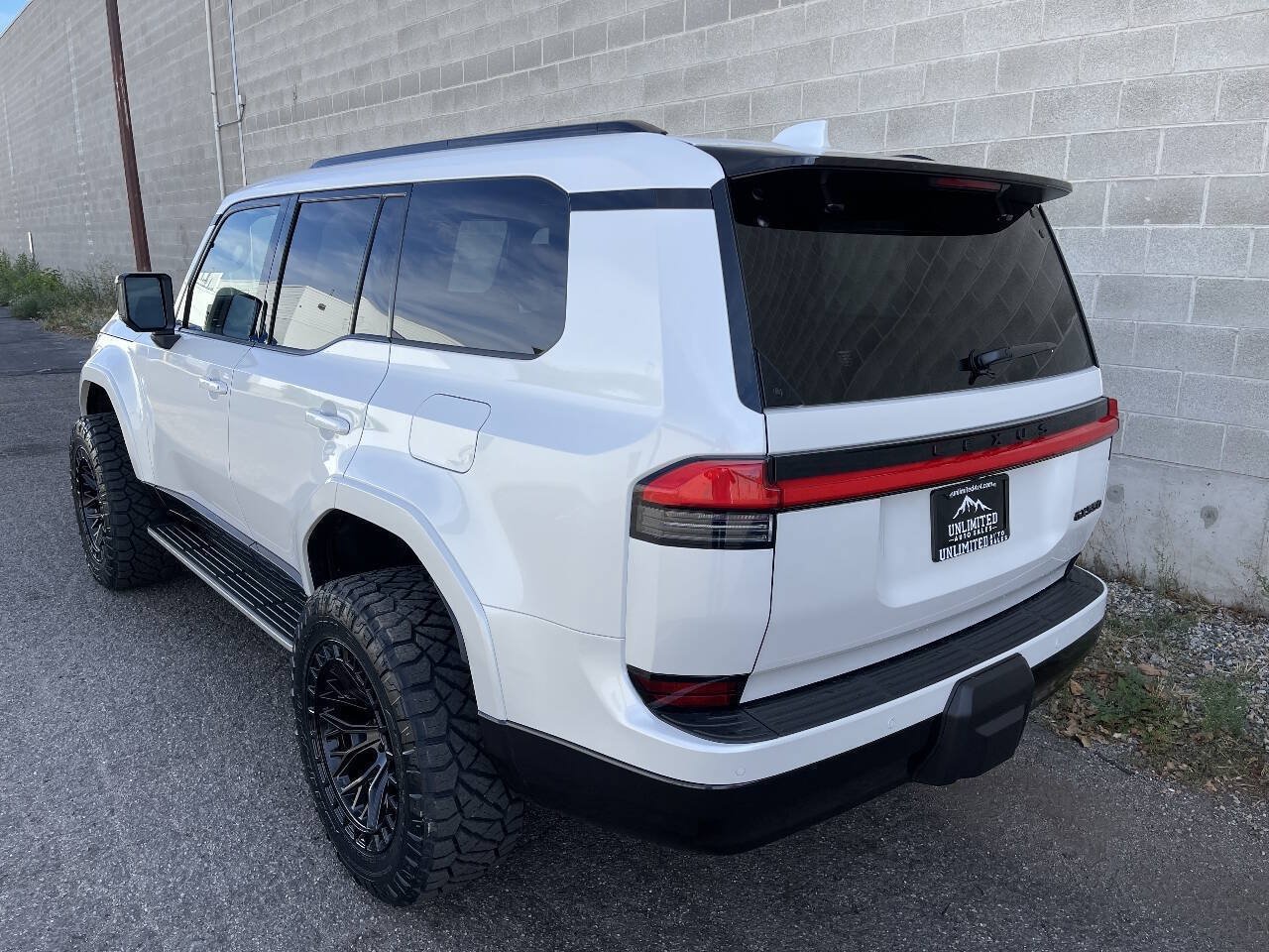 Used 2026 Lexus GX 550 w/ Cold Area Package AWD/4WD image 4