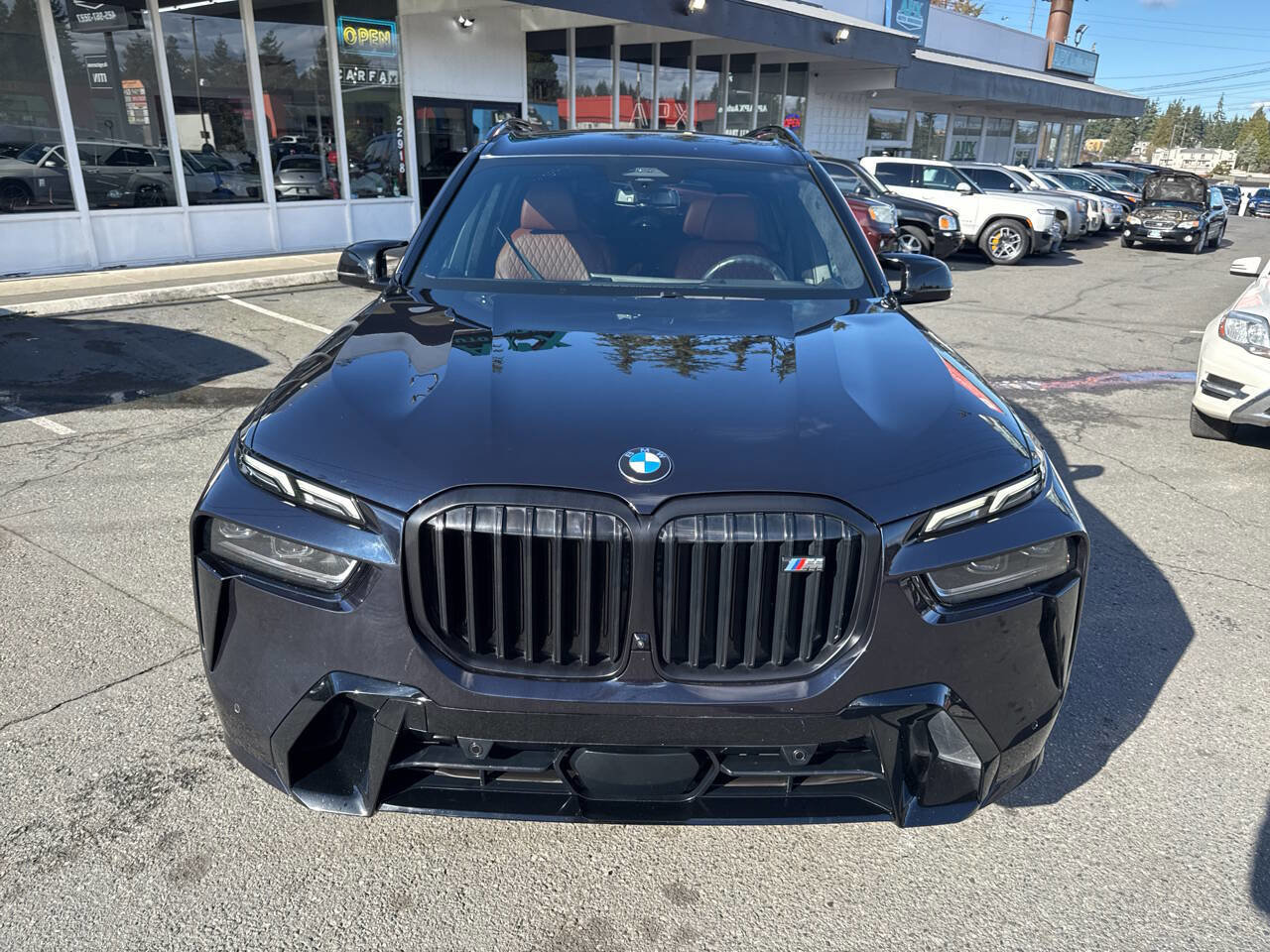 Used 2024 BMW X7 M60i w/ Executive Package image 18