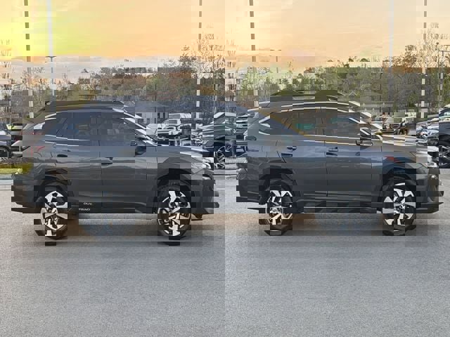 Used 2025 Subaru Outback Premium w/ Popular Package #1 image 2