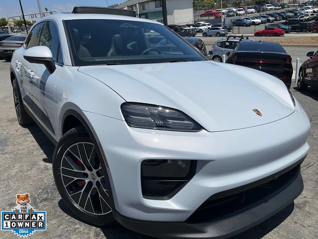Used 2025 Porsche Macan 4S Electric AWD/4WD image 1