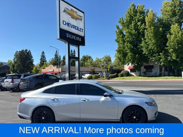 Used 2018 Chevrolet Malibu Hybrid w/ Driver Confidence Package FWD image 1