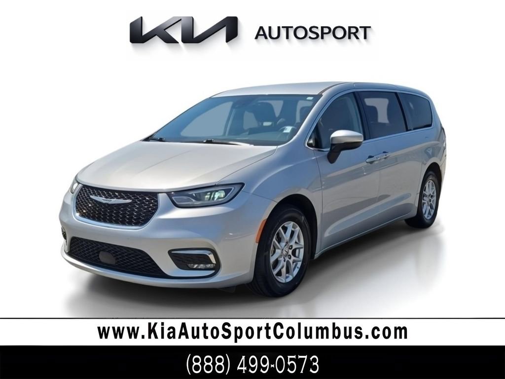Used 2023 Chrysler Pacifica Touring-L