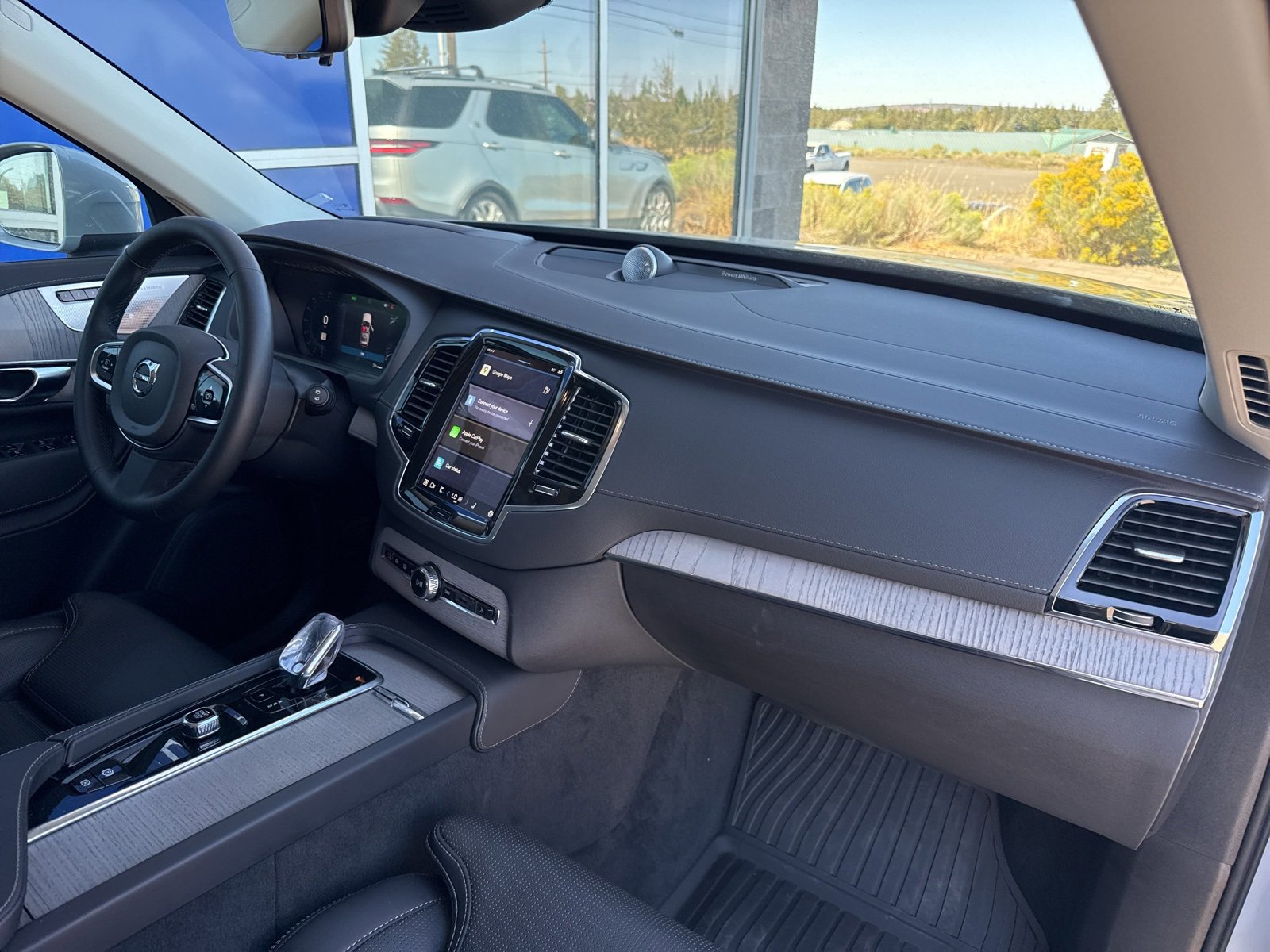 Certified 2025 Volvo XC90 B6 Ultra w/ Protection Package Premier image 15