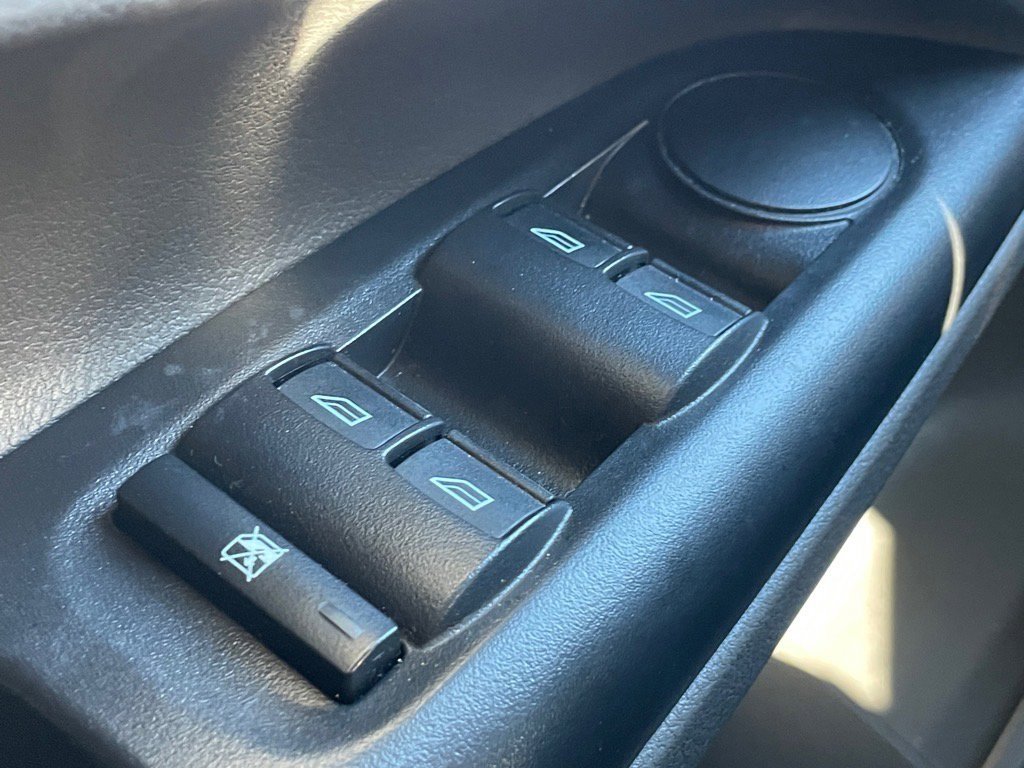 Used 2020 Ford Transit Connect XL image 17