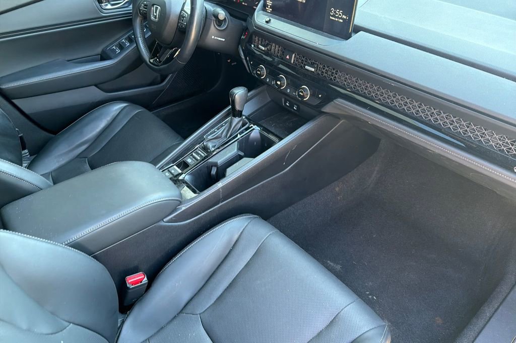 Used 2023 Honda Accord Sport image 15