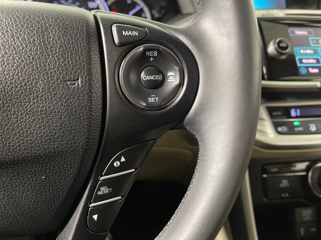 Used 2015 Honda Accord Touring image 29
