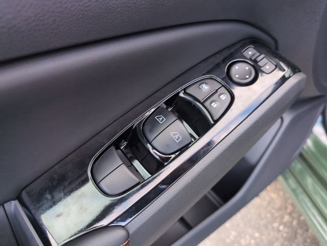 New 2025 Nissan Altima 2.5 SR image 17