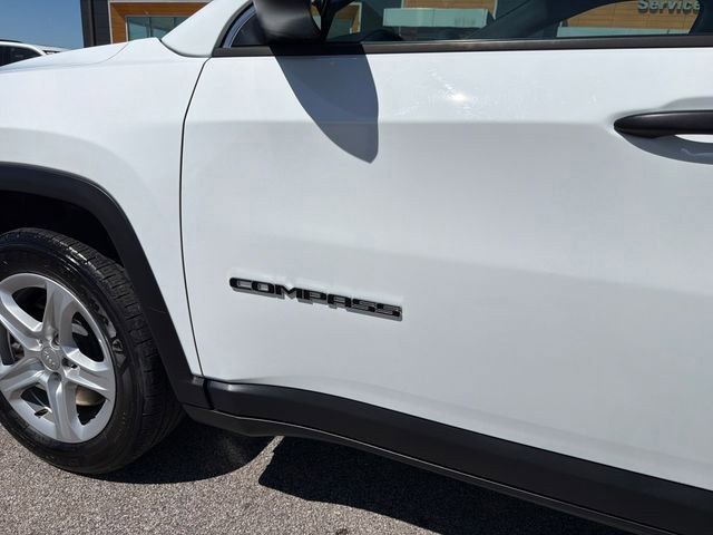 Used 2024 Jeep Compass Sport AWD/4WD image 40
