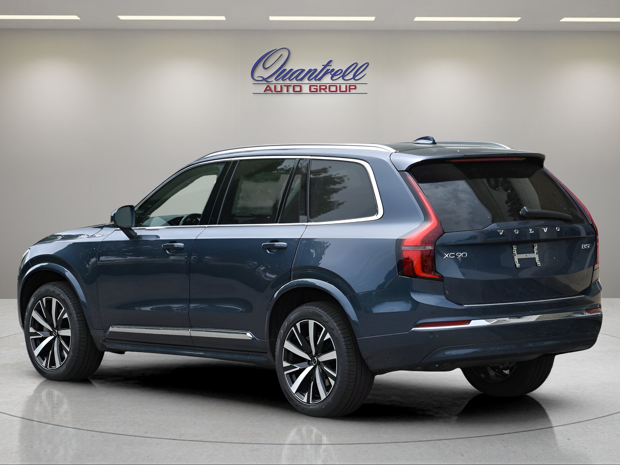 Used 2026 Volvo XC90 B5 Core w/ Protection Package Premier AWD/4WD image 6