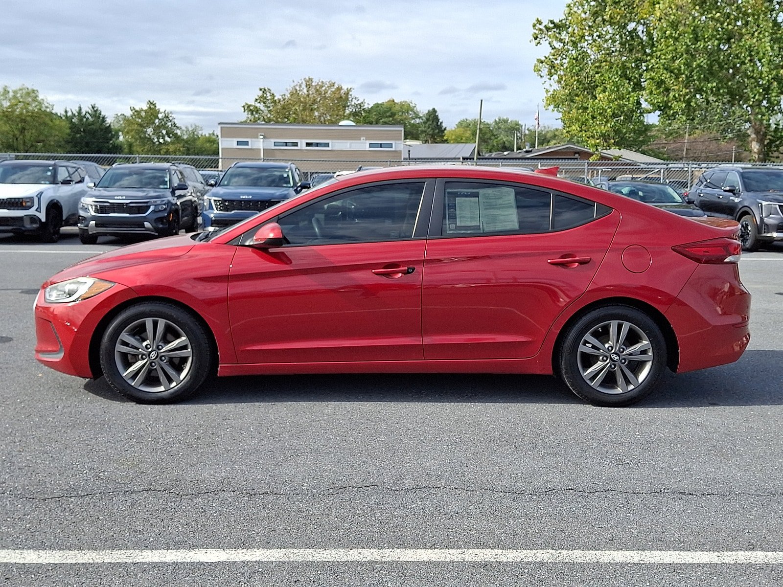 Used 2017 Hyundai Elantra SE FWD image 8