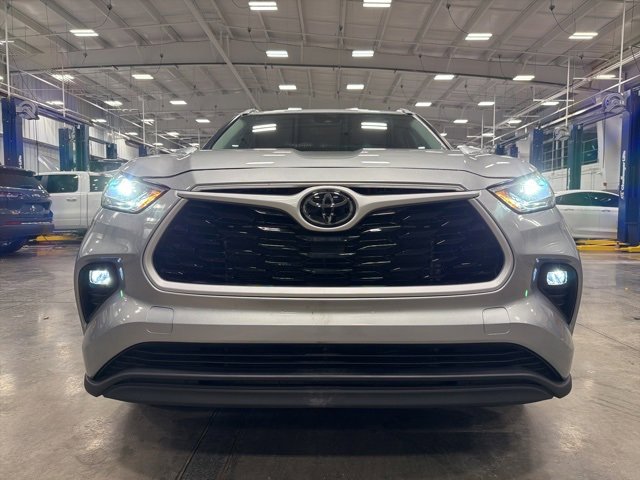Certified 2024 Toyota Highlander XLE image 57