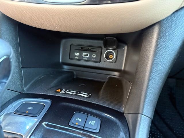 Used 2024 Chevrolet Equinox Premier image 22