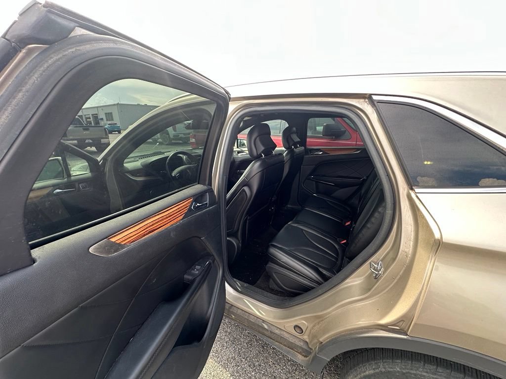 Used 2015 Lincoln MKC FWD w/ Equipment Group 101A Select image 7