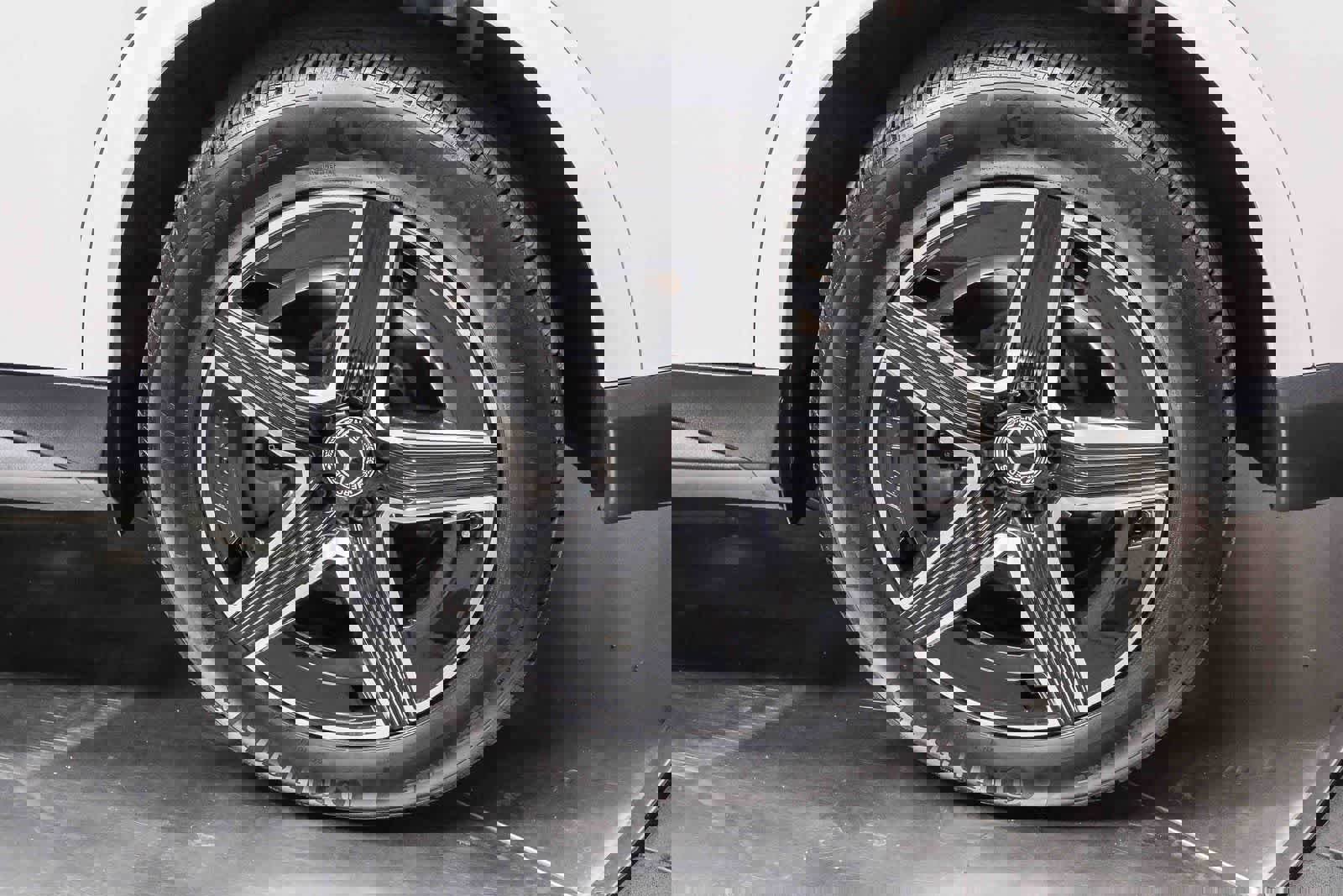 Certified 2025 Mercedes-Benz GLC 350e 4MATIC image 9