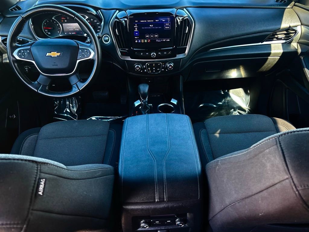 Used 2023 Chevrolet Traverse LT image 24