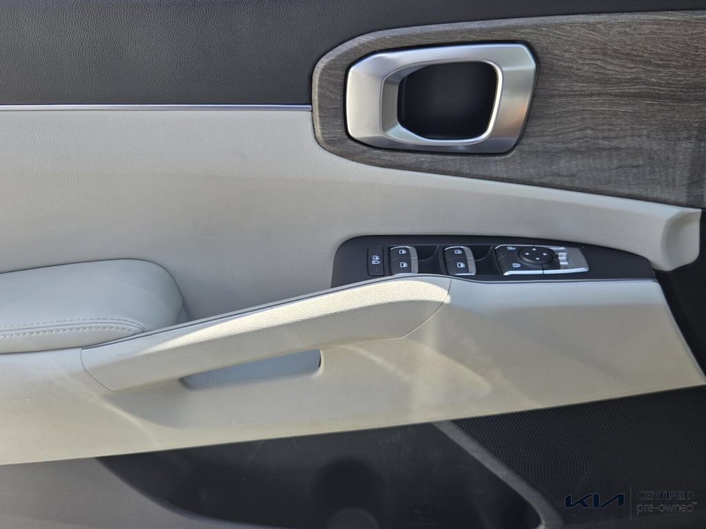 Used 2022 Kia Sorento EX w/ Panoramic Sunroof Package FWD image 30