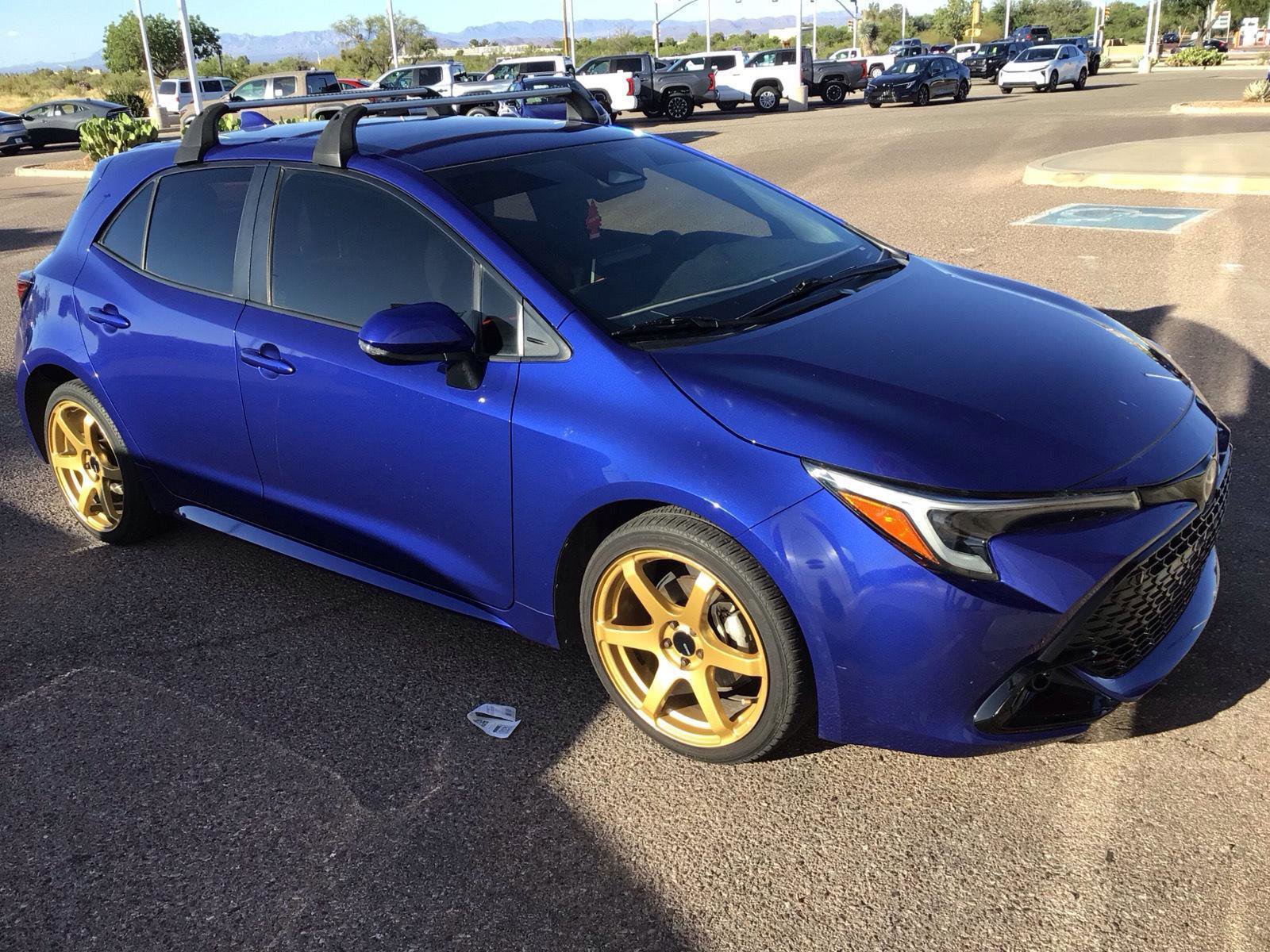 Used 2023 Toyota Corolla SE w/ SE Premium Package FWD image 7