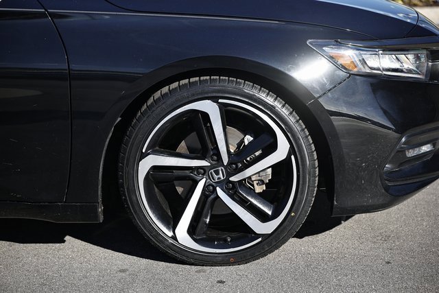 Used 2019 Honda Accord Sport image 9