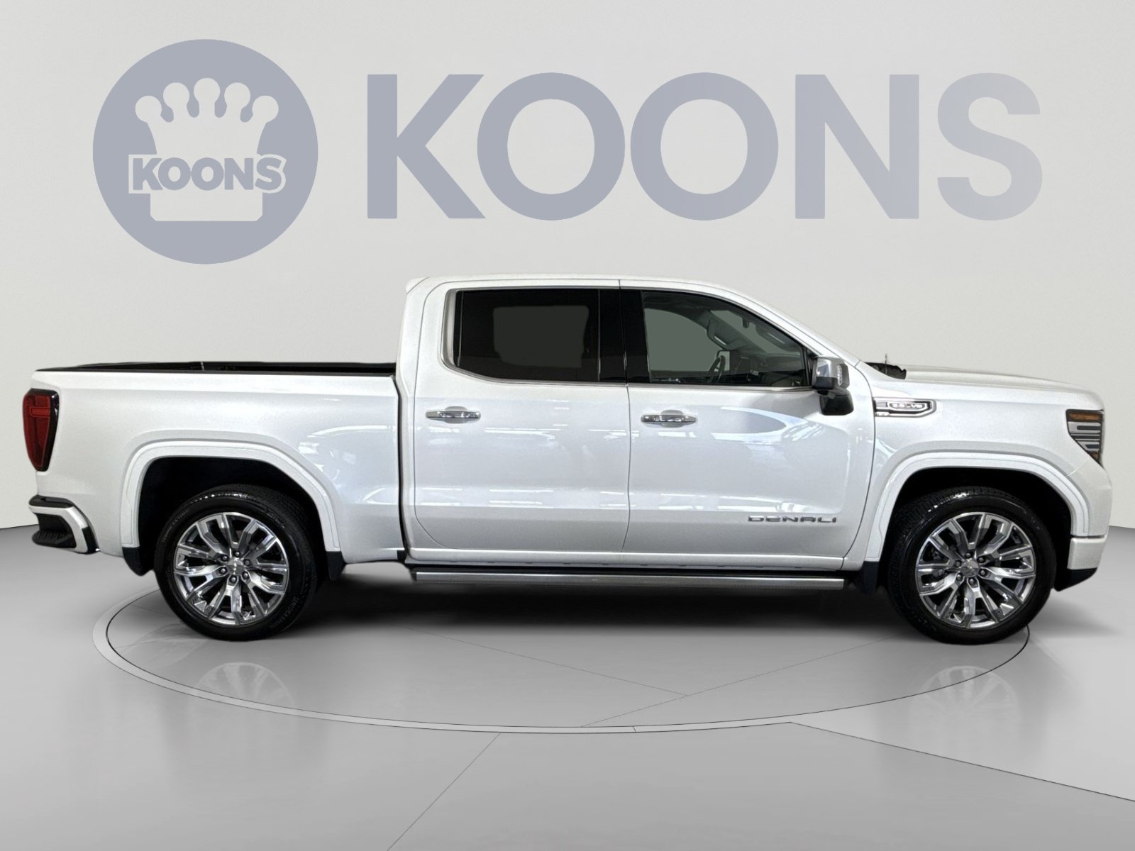 Used 2022 GMC Sierra 1500 Denali w/ Denali Reserve Package AWD/4WD image 8