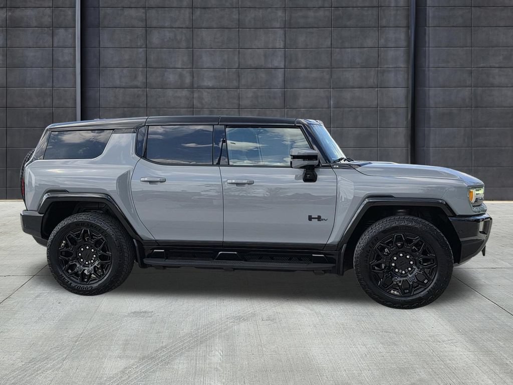 Used 2025 GMC Hummer EV 2X w/ LPO, Dark Essentials Package AWD/4WD image 4