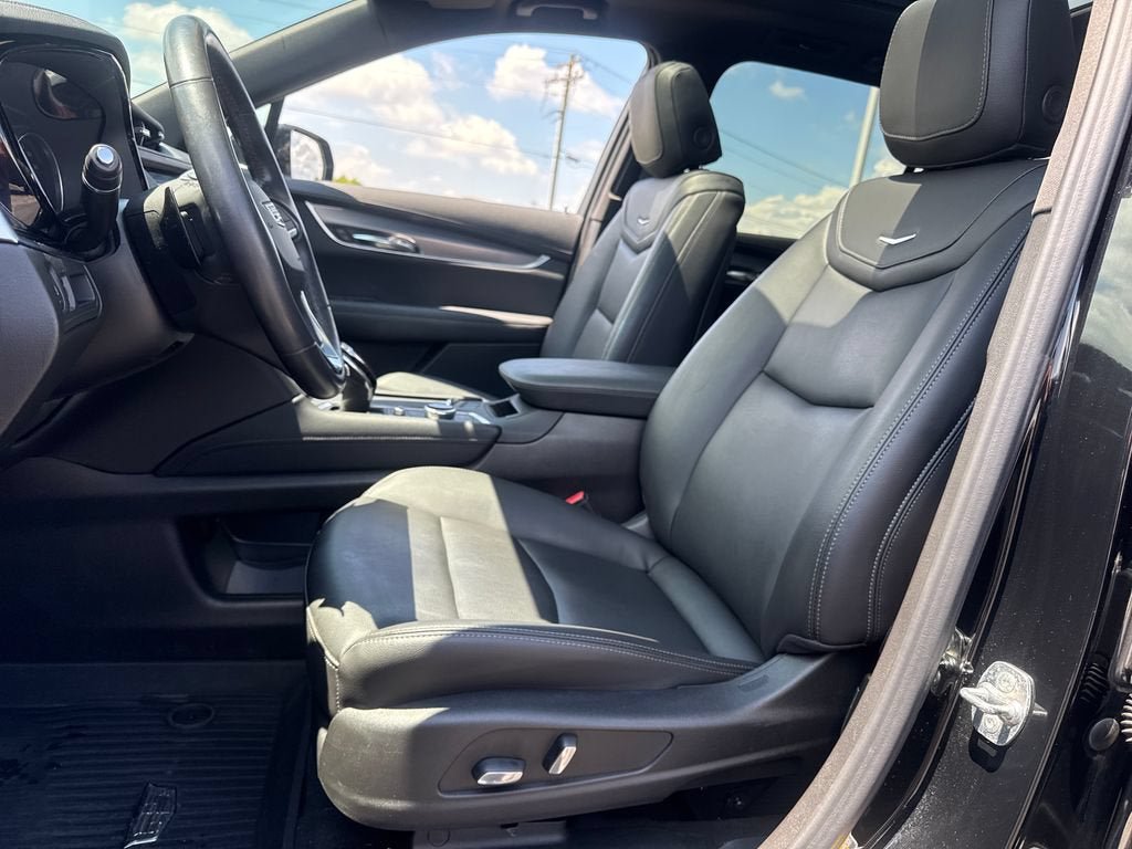 Certified 2024 Cadillac XT6 Luxury w/ LPO, Floor Liner Package AWD/4WD image 19