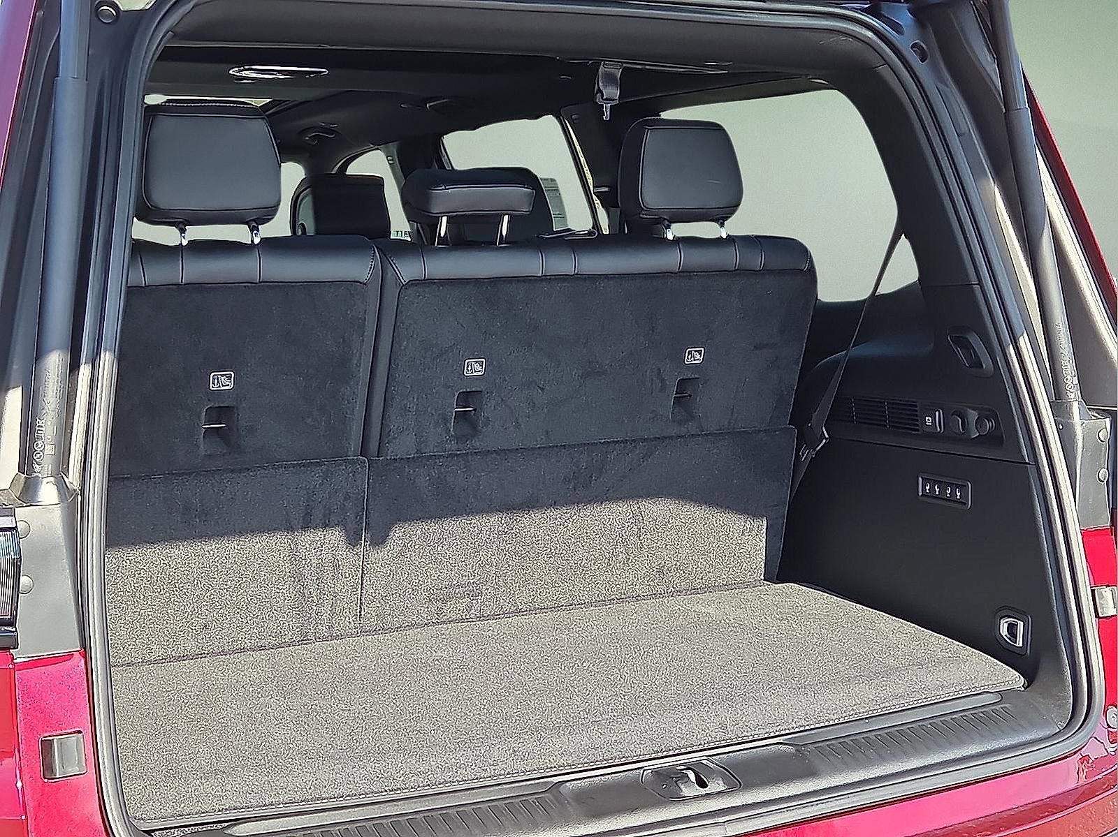 New 2026 Jeep Grand Wagoneer Limited AWD/4WD image 8