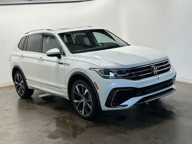 Used 2023 Volkswagen Tiguan SEL R-Line AWD/4WD image 22