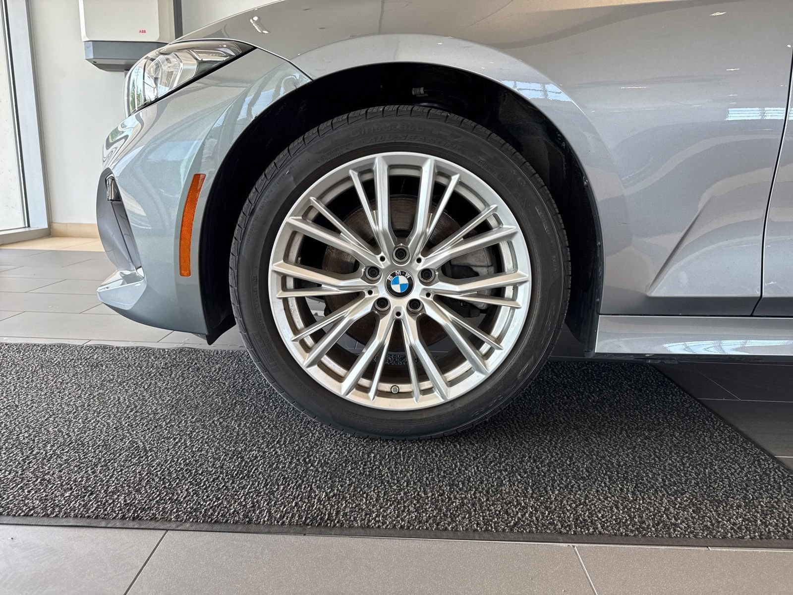 Used 2023 BMW 330i xDrive Sedan w/ Driving Assistance Package AWD/4WD image 10