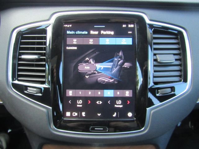 Used 2025 Volvo XC90 T8 Plus w/ Protection Package Premier image 46